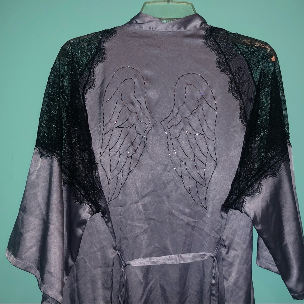 Silk VS Robe